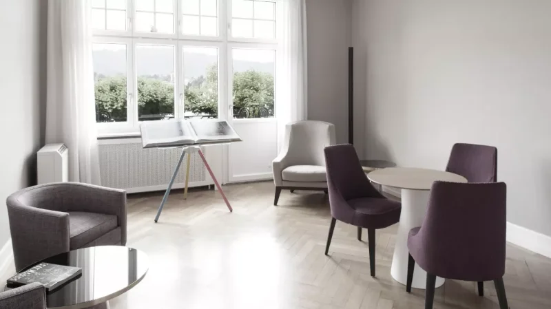 Waiting room of the clinic utoquai