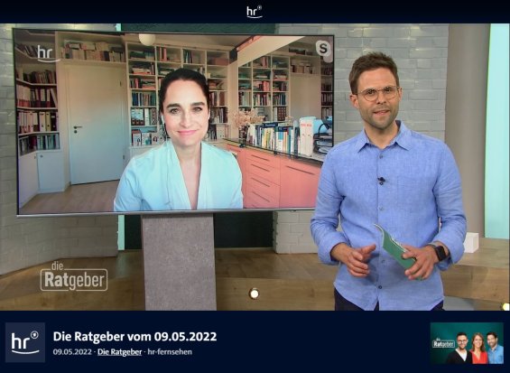 Pickel im Gesicht können von übermäßig intensiver Hautpflege kommen